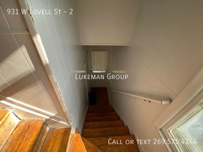 property at 931 W Lovell St