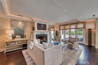 325 Poppy Ave in Newport Beach, CA - Building Photo - Building Photo