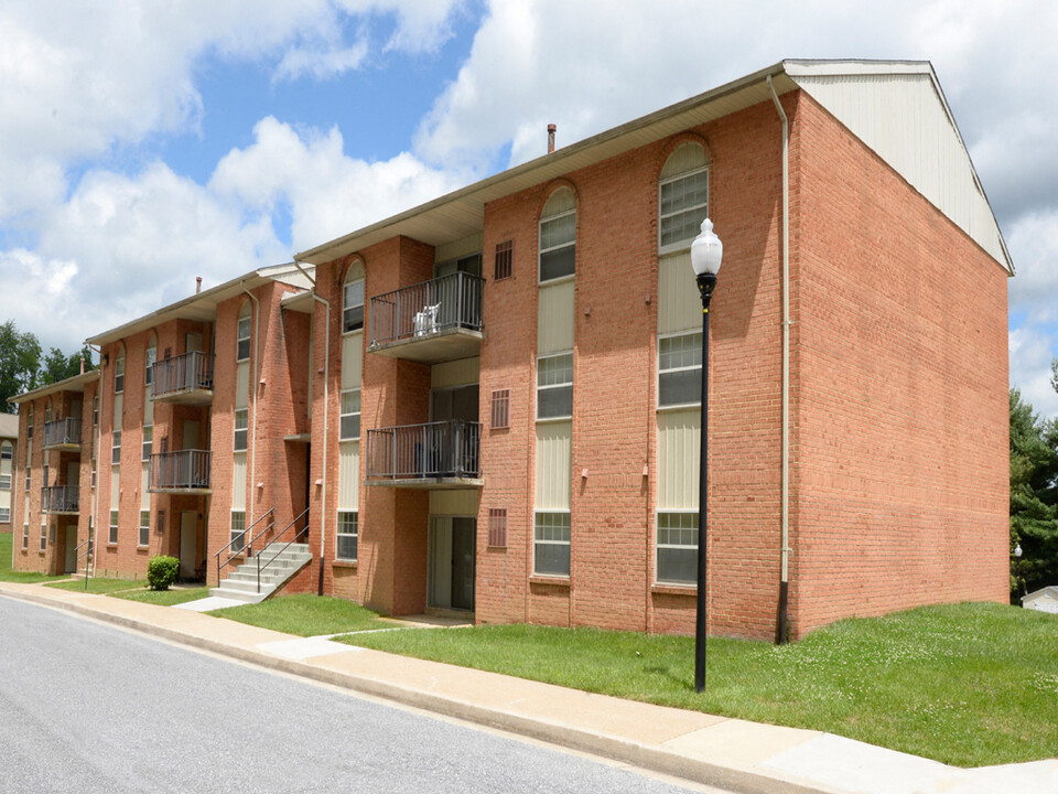 Painters Mill Apartments in Owings Mills, MD - Foto de edificio