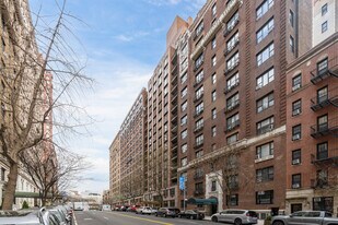 The Austin in New York, NY - Building Photo