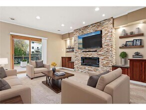 1142 Marnie Ct in St. Paul, MN - Building Photo - Building Photo