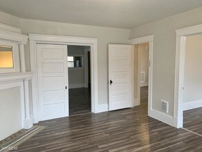 1855 W 65th St-Unit -Unit 2 in Cleveland, OH - Foto de edificio - Building Photo