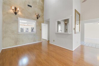 6400 Paintbrush Hollow in Austin, TX - Building Photo - Building Photo