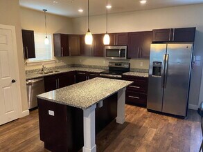 1805 Belle Vue Way in Tallahassee, FL - Building Photo - Building Photo