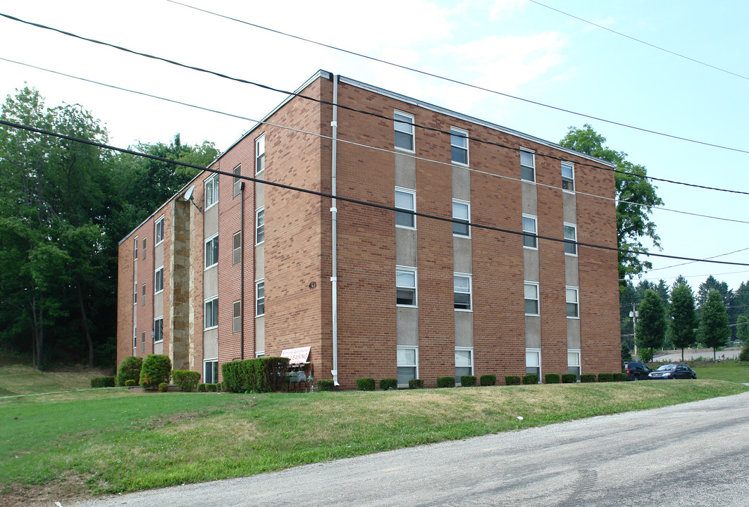 Richland Apartments in Gibsonia, PA - Building Photo