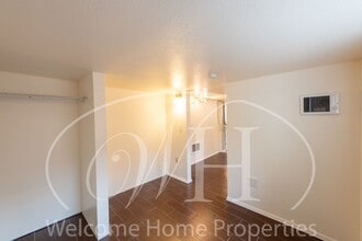 316 SE 4th St in College Place, WA - Building Photo - Building Photo