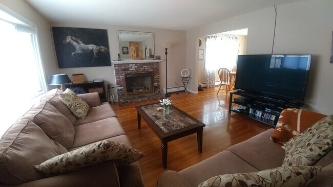 21 Freeport Dr in Burlington, MA - Building Photo - Building Photo