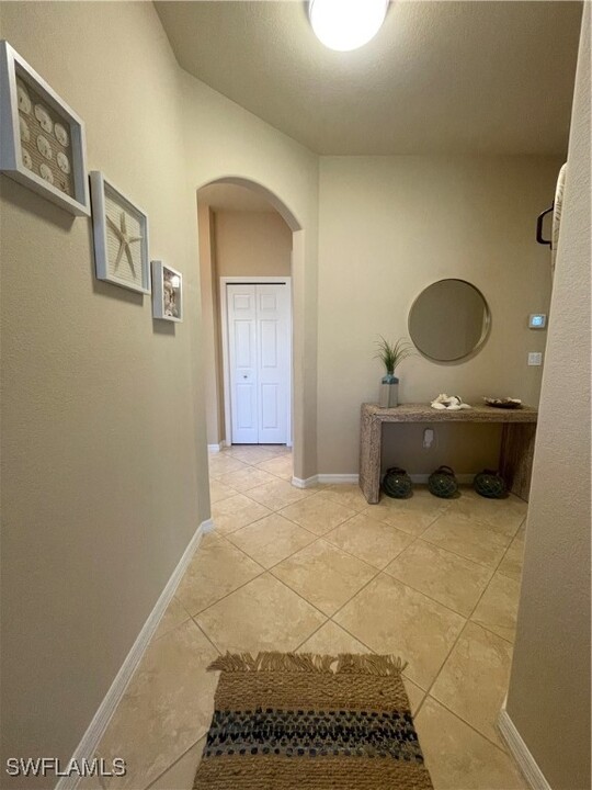 21326 Bella Terra Blvd in Estero, FL - Foto de edificio