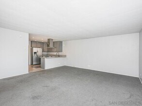 7349 Fay Ave in San Diego, CA - Building Photo - Building Photo