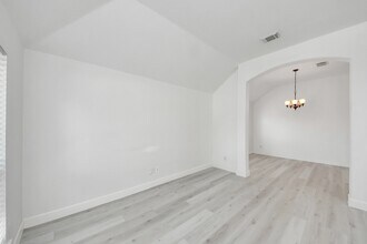 10850 White Oak Point Ct in Cypress, TX - Building Photo - Building Photo