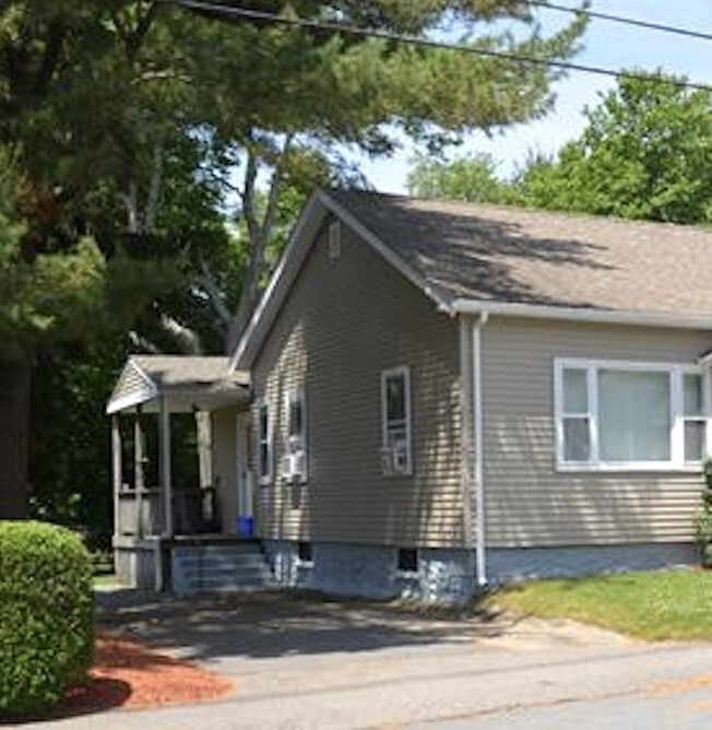 2 4th Ave in Taunton, MA - Building Photo