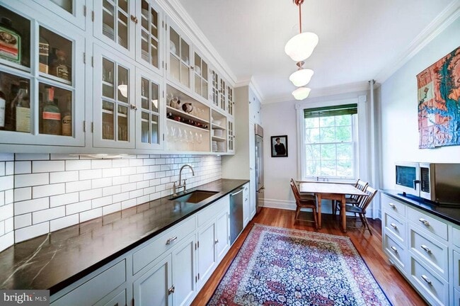 131 N Carolina Ave SE in Washington, DC - Building Photo - Building Photo
