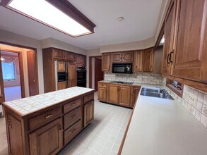 486 Ashton Ct SE in Grand Rapids, MI - Building Photo - Building Photo