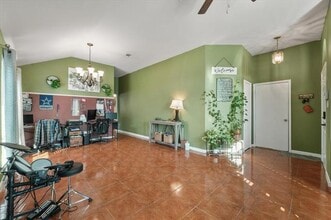 836 W Colony Dr in Arlington, TX - Building Photo - Building Photo