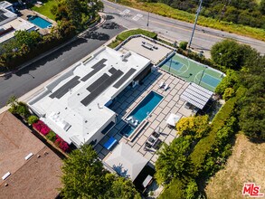 3144 Corda Dr in Los Angeles, CA - Building Photo - Building Photo