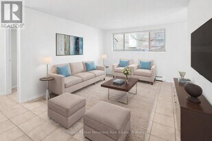 8 Delaware Ave in Guelph, ON - Building Photo