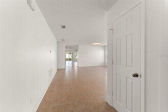 13050 Prairie Meadows Dr in Orlando, FL - Building Photo - Building Photo