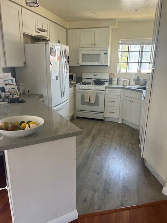 1861 W Falmouth Ave in Anaheim, CA - Building Photo