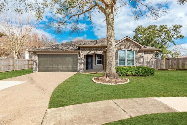 property at 1835 Oak Ridge Dr