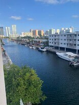 3716 NE 168th St in North Miami Beach, FL - Building Photo
