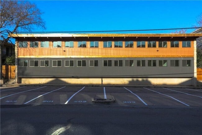 400 E 30th St in Austin, TX - Building Photo - Building Photo