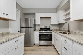 4916 Worth St in Dallas, TX - Foto de edificio - Building Photo