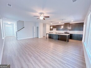 2574 Mls Cmn Dr in Decatur, GA - Building Photo - Building Photo