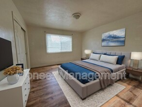 622 W Pilger St in Roseburg, OR - Building Photo - Building Photo