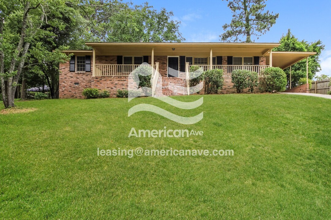 7316 Pinedale Dr in Columbia, SC - Foto de edificio