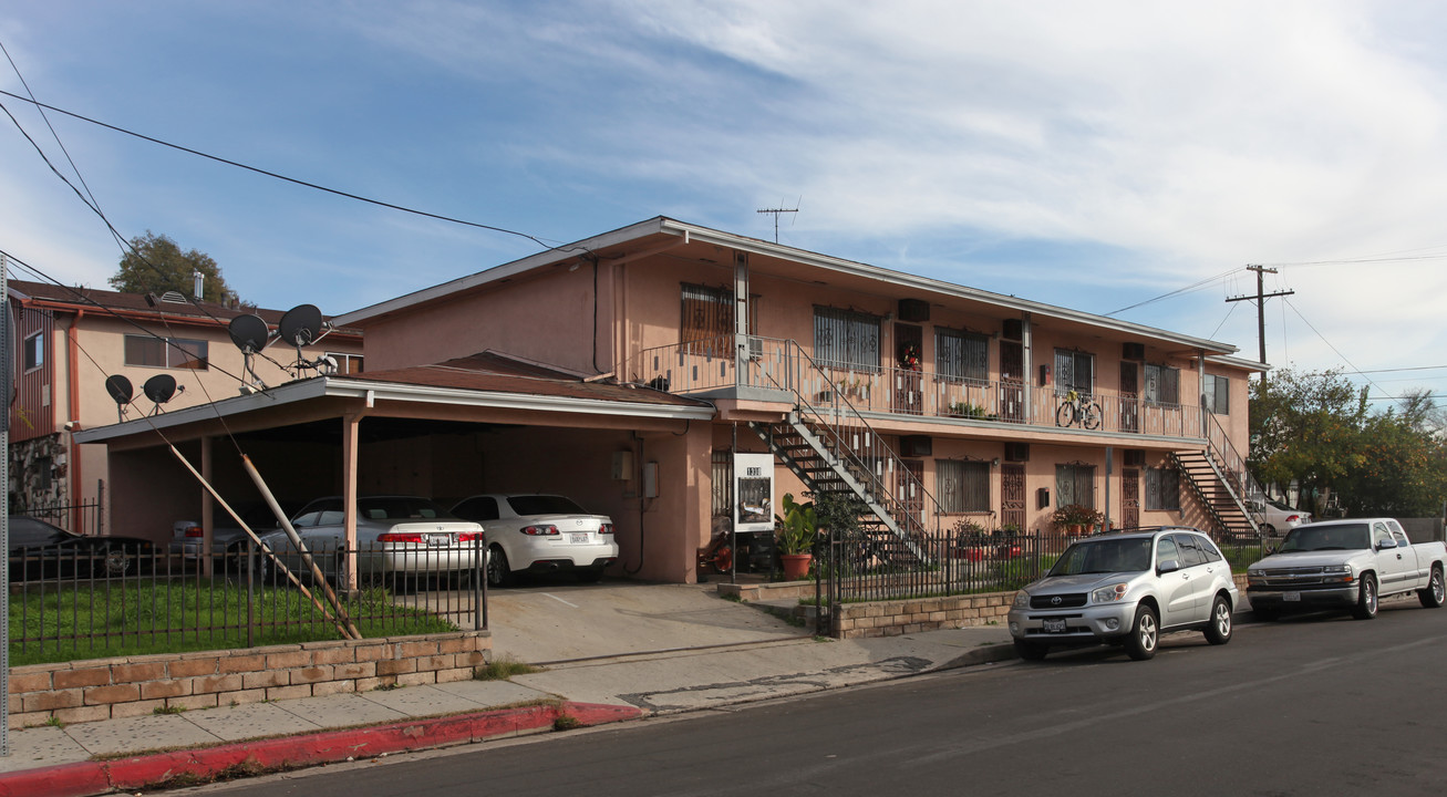 5500 Meridian St in Los Angeles, CA - Foto de edificio