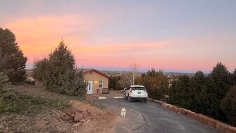 19 Scarlett Ln in Santa Fe, NM - Building Photo