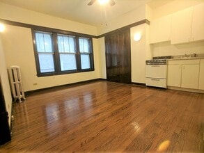 820 W Waveland Ave, Unit #816-04 in Chicago, IL - Building Photo - Building Photo
