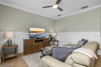 9834 Giaveno Cir in Naples, FL - Foto de edificio - Building Photo