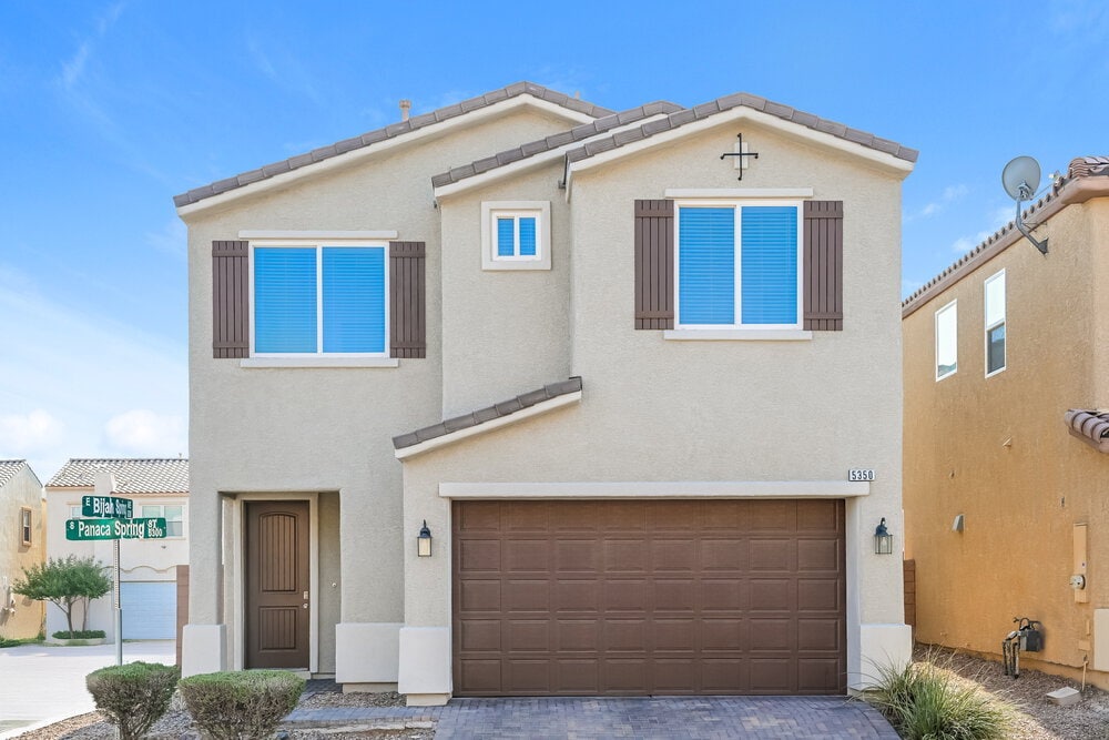 5350 Panaca Spring St in Las Vegas, NV - Building Photo