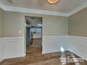 800 Betsy Ross Trail in Hampton, GA - Foto de edificio - Building Photo