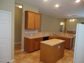 15 Camber Pine Pl in The Woodlands, TX - Building Photo - Building Photo