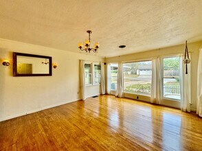 703 S Rankin St in Edmond, OK - Building Photo - Building Photo