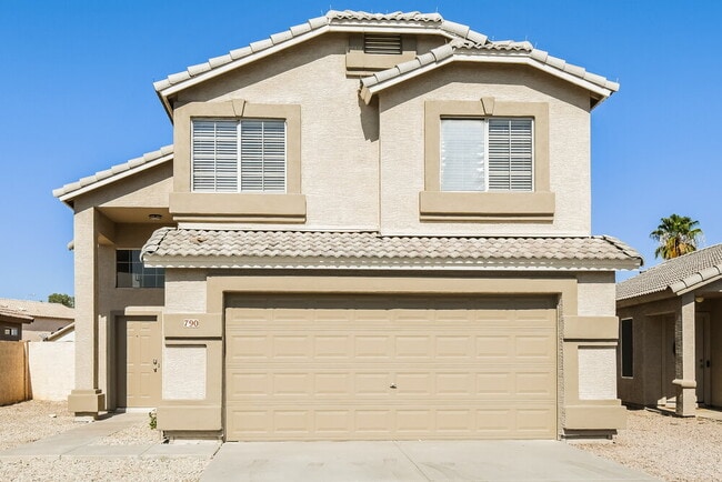 property at 790 E Saragosa St