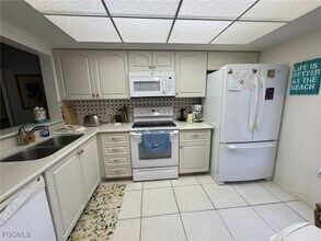 5455 Peppertree Dr in Ft. Myers, FL - Building Photo - Building Photo