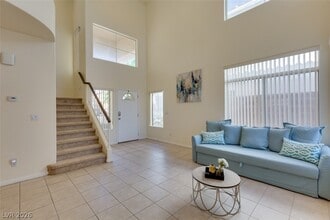 7886 Blue Brook Dr in Las Vegas, NV - Building Photo - Building Photo