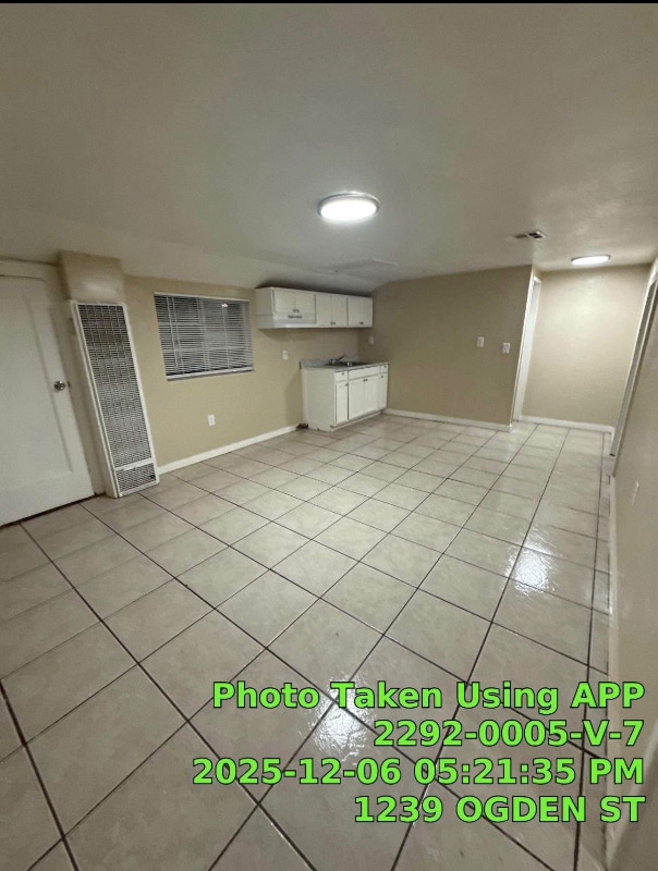 1239 Ogden St in Bakersfield, CA - Foto de edificio - Building Photo