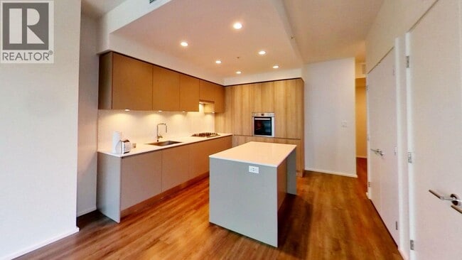 property at 3833 Evergreen Pl