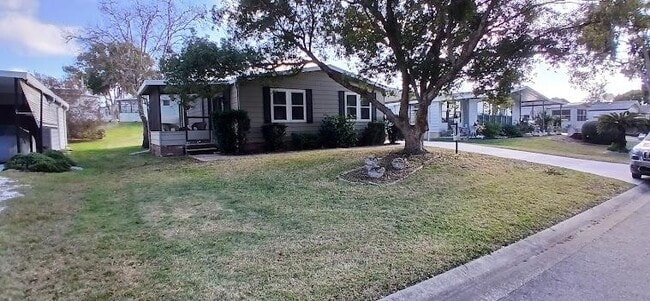 property at 1725 Hilton Head Blvd