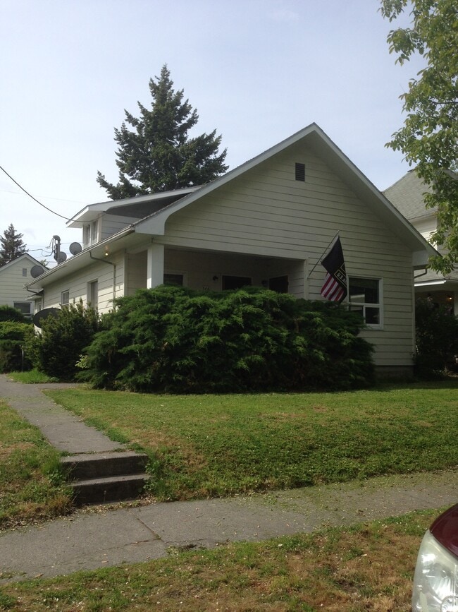 306 1st Ave, Unit 3 in Lewiston, ID - Foto de edificio - Building Photo