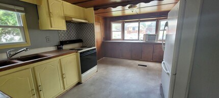 1014 Willow Street Pike in Lancaster, PA - Building Photo - Building Photo