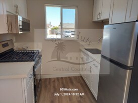 1076 Rosewood Dr, Unit A in Santa Maria, CA - Building Photo