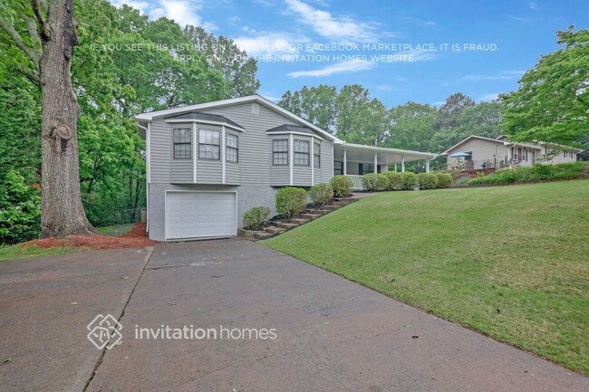 property at 2811 Dunwood Ln