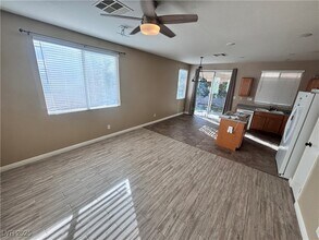 3317 La Cascada Ave in North Las Vegas, NV - Building Photo - Building Photo