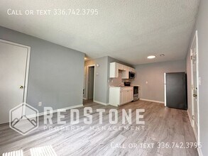 860 Sharpe Rd-Unit -C in Burlington, NC - Foto de edificio - Building Photo