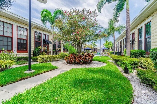 2001 E 2nd Ave in Tampa, FL - Building Photo - Building Photo